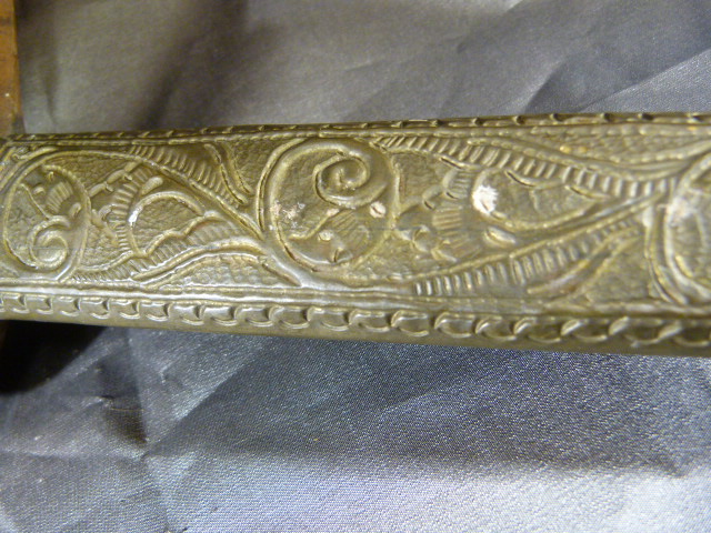 Kris Dagger - Possible early Sumatra Knife with wavy iron blade. Leading to a silver coloured - Image 3 of 36
