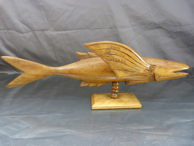 Carved Wooden fish raised on a rectangular plinth. From Pitcairn Island (British Overseas Territory) - Image 4 of 7