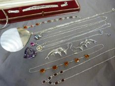 Collection of hallmarked silver costume jewellery - to include Italian 925 'Popcorn' chain bracelet,