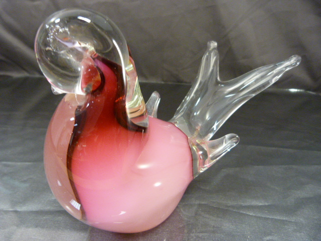A Pink and Clear glass seated dove, marked to side of base but indistinct (possibly murano). - Image 2 of 7