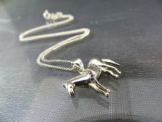 925 Silver 12 Diamond set horse pendant and chain. The Pendant measures approx 21.5mm x 20.5mm
