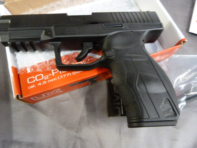 Boxed Umarex SA-9 Semi Auto BB air pistol with spare magazine and in original box - Image 2 of 4