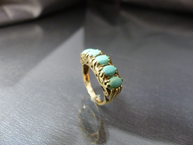 2 Rings - (1) 9ct Gold 5 stone Turquoise ring A/F approx UK - L and USA - 5.5. (2) 9ct CZ Daisy - Image 4 of 6