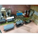 Hornby Gauge O tin plate railway items to include: Guards Van; Brake Van; Single Lamp (standard);