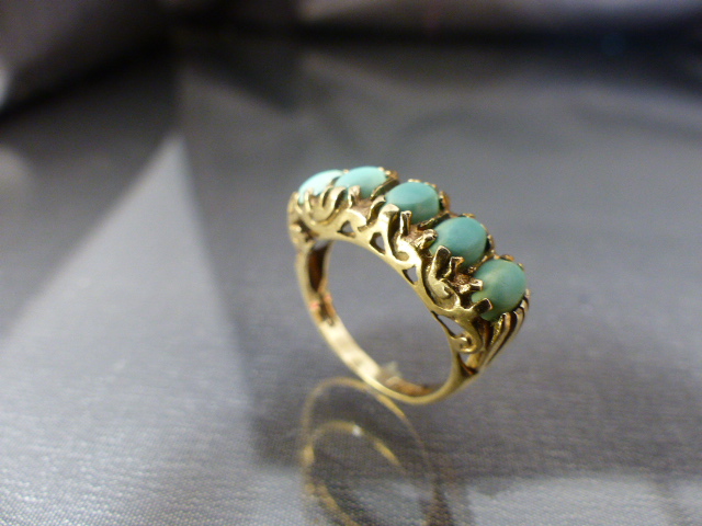 2 Rings - (1) 9ct Gold 5 stone Turquoise ring A/F approx UK - L and USA - 5.5. (2) 9ct CZ Daisy - Image 3 of 6