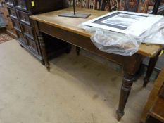 Small rectanglar Antique pine dining table