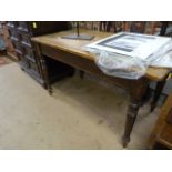 Small rectanglar Antique pine dining table