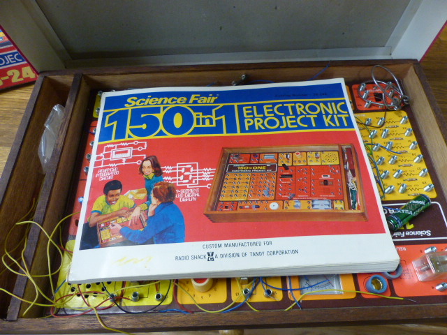 1970's childrens toys - Science Fair 75in1 electronic project kit, 150electronic project kit. - Image 2 of 3