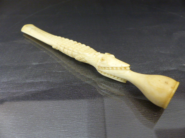 Victorian Ivory carved cigarette holder in the form of an alligator