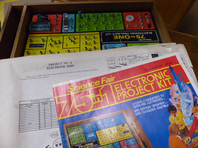1970's childrens toys - Science Fair 75in1 electronic project kit, 150electronic project kit. - Image 3 of 3