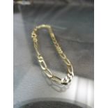 9ct Gold ladies figaro style braclet (approx. 3.3g)