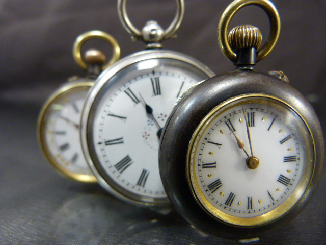 Three working silver pocket watches (2 of which the backs won't open). 1 hallmarked 800. Total - Image 12 of 20