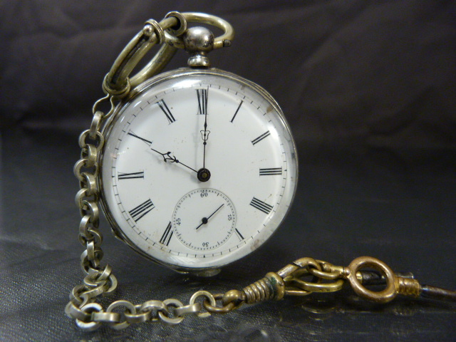 Three working silver pocket watches (2 of which the backs won't open). 1 hallmarked 800. Total - Image 14 of 20