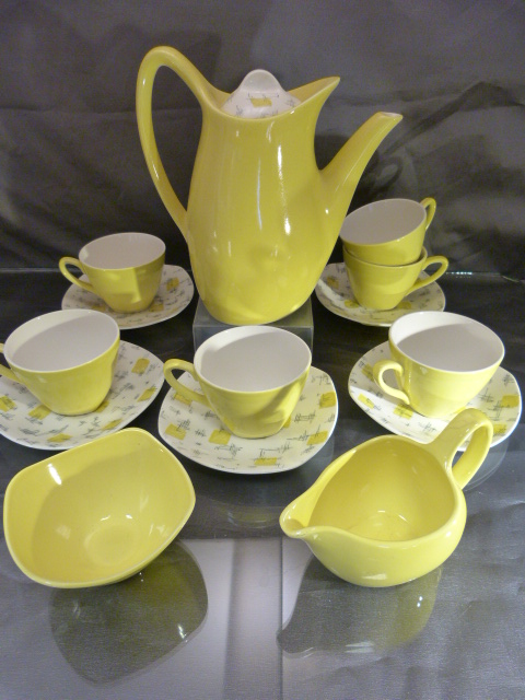 Part Midwinter Savanna pattern coffee service designed by Jessie Tait. Compromising five saucers,