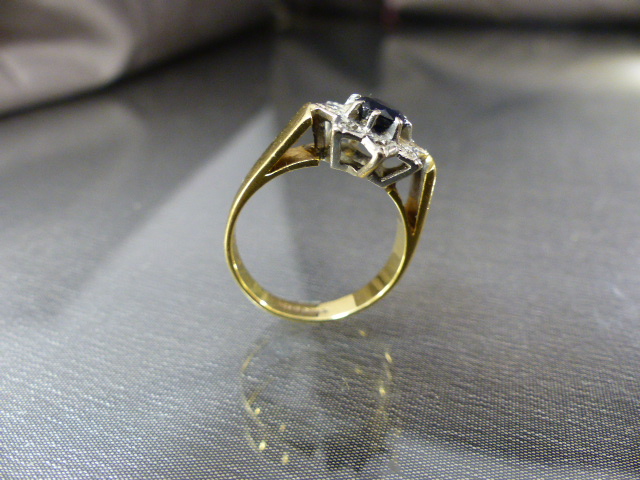 18ct Gold (Sheffield 1977) Sapphire and Diamond Cluster ring. Size approx UK - O and USA - 7 - Image 4 of 5