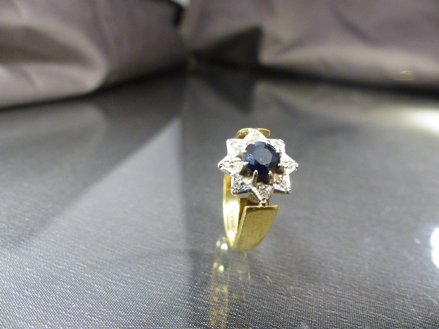 18ct Gold (Sheffield 1977) Sapphire and Diamond Cluster ring. Size approx UK - O and USA - 7 - Image 5 of 5