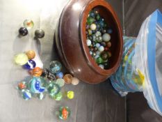 Large Quantity of marbles some with some older examples