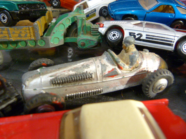 Small collection of unboxed Corgi toy cars - Image 7 of 11