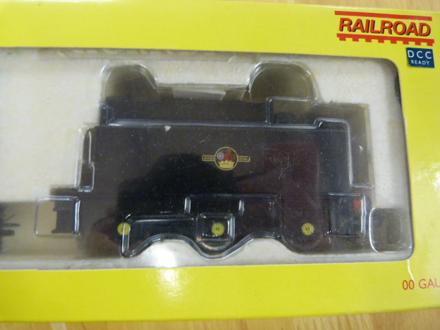 Hornby 00 Gauge DCC ready R2880 BR9F No 92221 "Black Prince" steam Locomotive - Image 3 of 3