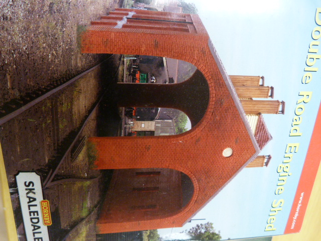 Hornby 00 gauge scale models - Skaledale - Double Road Engine shed R8581 & R.331 London Road - Image 2 of 3