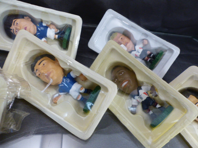 17 Model 'Bighead' footballer collector toys - Image 6 of 6