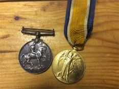 Pair medals awarded to PO. 1818 -S- PTE. W.B. FARMER R.M.L.I 1914 - 1918 War medal & Victory (of the