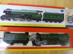 Hornby 00 Gauge DCC ready R2441 LNER 4-6-2 'FLYING SCOTSMAN' CLASS A3 LOCOMOTIVE steam Locomotive