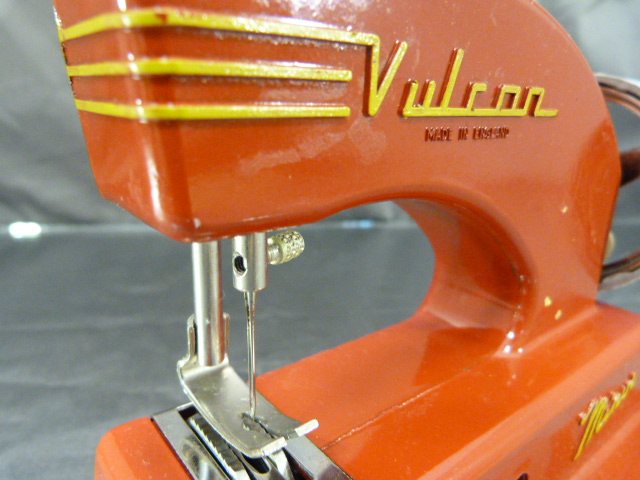 The 'Vulcan' Minor childs sewing machine with original manual etc - Image 4 of 4