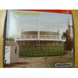 HORNBY SKALEDALE - R8737 - GASWORKS SMALL GASHOLDER