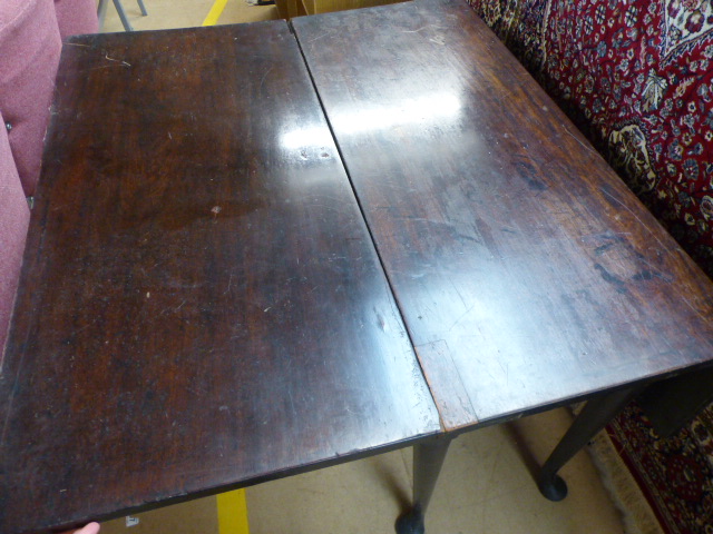 Antique mahogany drop leaf table - Image 2 of 2