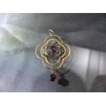 9ct Edwardian Amethyst and Seed Pearl Pendant in a flower design approx weight - 1.9g