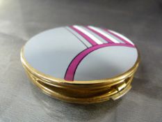 Stratton Art Deco compact decorated in pink grey and white. Marked Stratton to inner pad tray