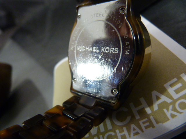 A LADIES MICHAEL KORS WRISTWATCH in presentation Box with paperwork - Image 4 of 7