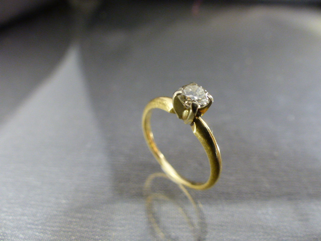 Gold (Unmarked but tested) 0.25ct Diamond Solitaire Ring. Size approx UK - J1/2 and USA - 5. - Image 2 of 4