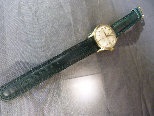 Omega: Gents Gold OMEGA constellation 1967 watch, Caliber 564, with quick date mechanism. 25,225, - Image 4 of 6