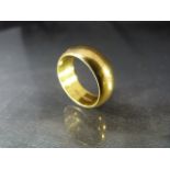 22ct hallmarked gold ring (total weight approx 14.0g) by W G & S