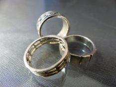 Three silver rings - approx weight - 13.7g