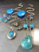 Bag of Silver Turquoise set jewellery, including: a necklace set with Turquoise and Lapis Lazuli. An