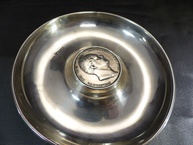 Hallmarked Silver Ashtray inset with coin (William IV 1834 half crown). Chester Stokes & Ireland Ltd - Image 2 of 5