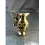 9ct hallmarked gold large charm of a jug with handle and decorated with flowers (total weight