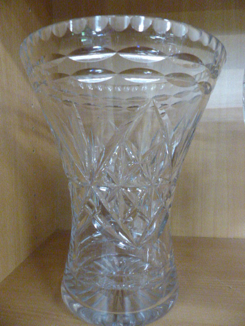 Lingfield Crystal baluster punch bowl (Lingfield Crest/Logo to front) also to include Crystal - Image 3 of 4