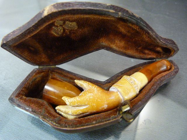 Carved Meerschaum in the form of a hand holding a bowl. Bowl made from amber as is the Mouthpiece in - Image 7 of 7