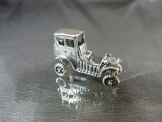Miniature model of a sliver car