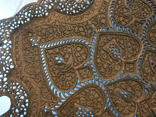 Copper Islamic pierced tray / decorative piece - Image 3 of 8