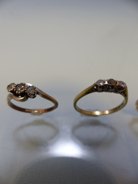 Three ladies 9ct dress rings and an 18ct (total weight 2.2g) three diamond stone ring (all A/F) ( - Image 9 of 9