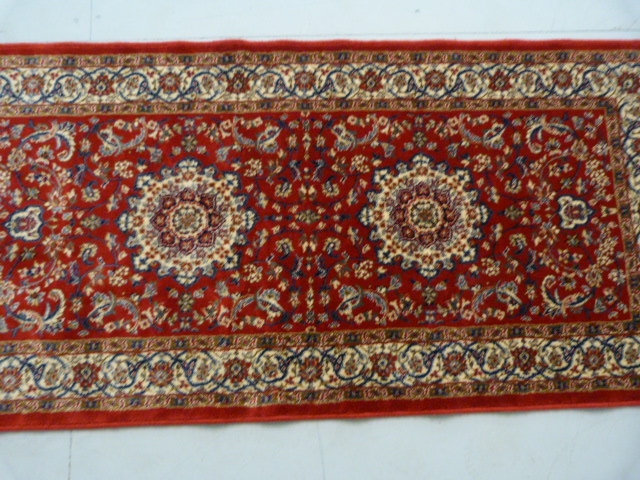 Kashmir Red Ground runner 140cm x 68cm - Image 2 of 3