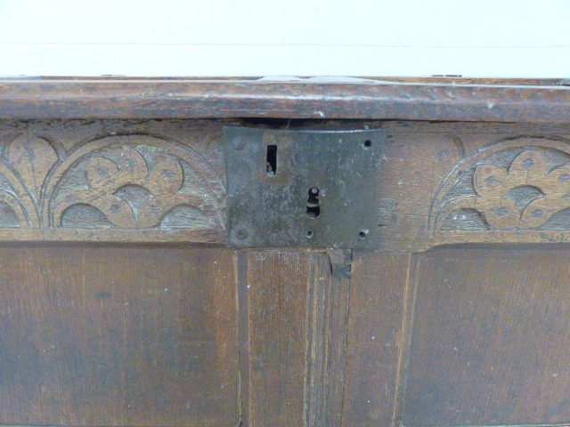 Joined oak 18th Century coffer with fielded panels and rectangular hinged lid. - Image 2 of 9