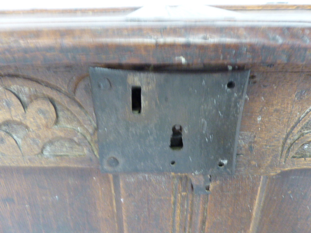 Joined oak 18th Century coffer with fielded panels and rectangular hinged lid. - Image 9 of 9