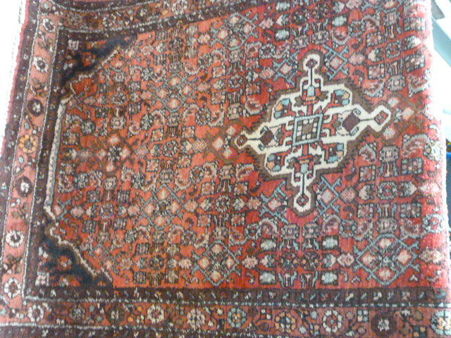 Oriental style ground rug approx 204cm x 112cm - Image 3 of 3