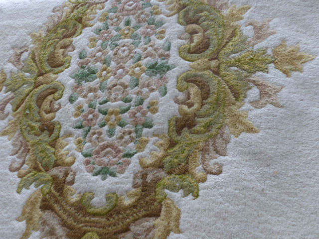 Large beige ground oriental style rug - Image 3 of 3